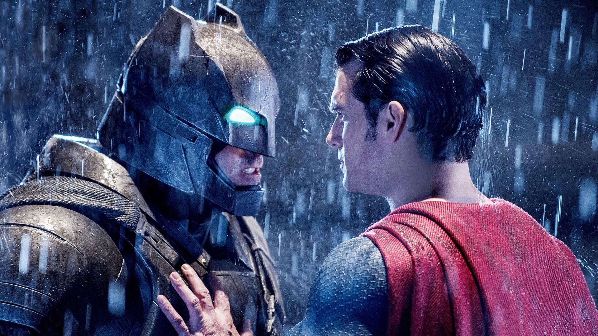 Batman v Superman: Dawn of Justice: Ultimate Edition Trailer - Trailers &  Videos - Rotten Tomatoes