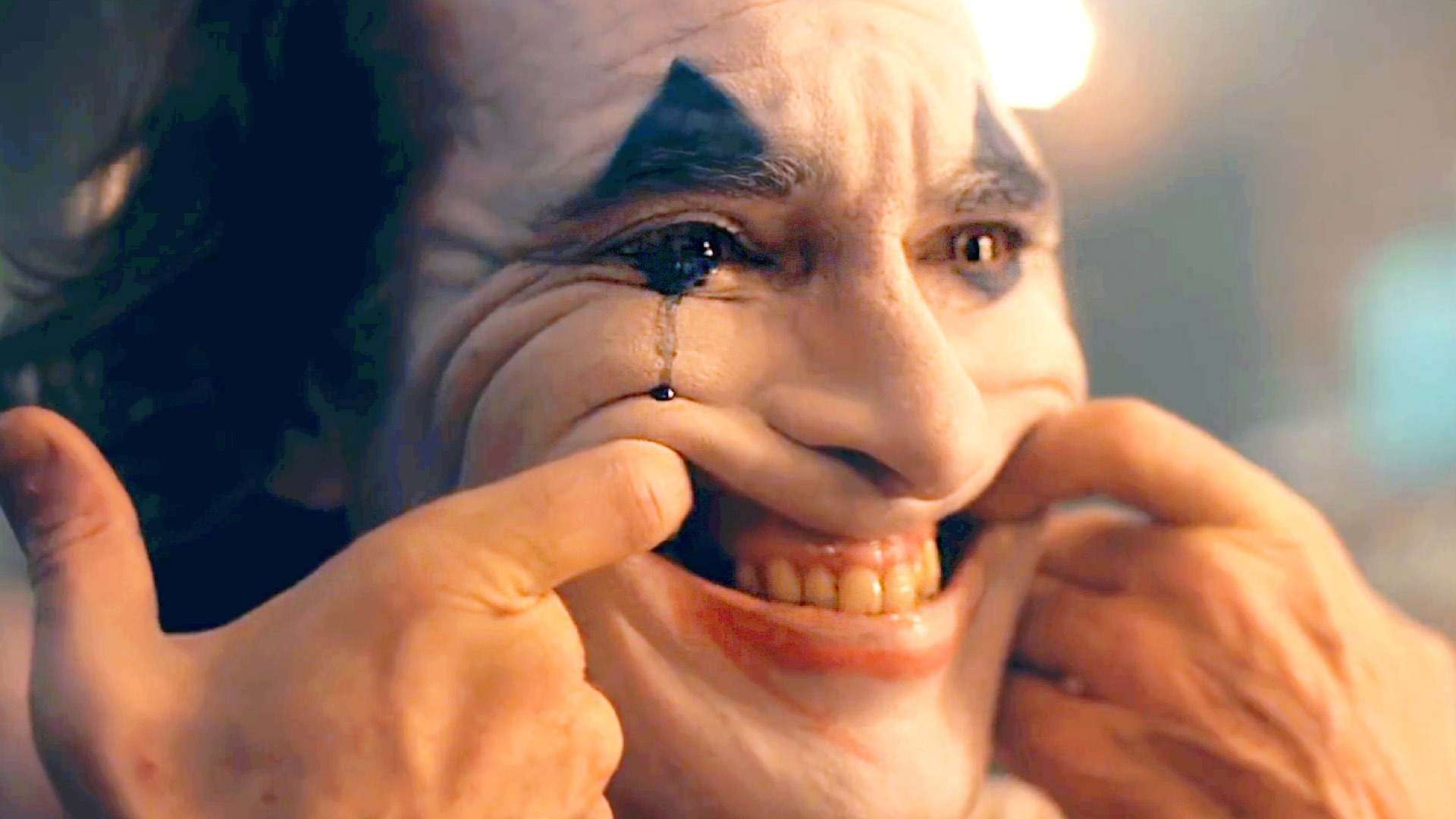 Joker (2019): Joker Final Trailer - Fandango