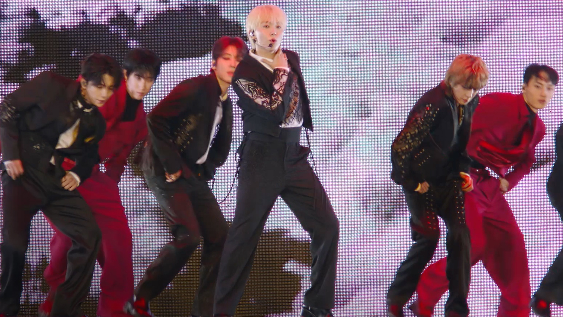 Seventeen [Right Here] World Tour in Cinemas | Rotten Tomatoes