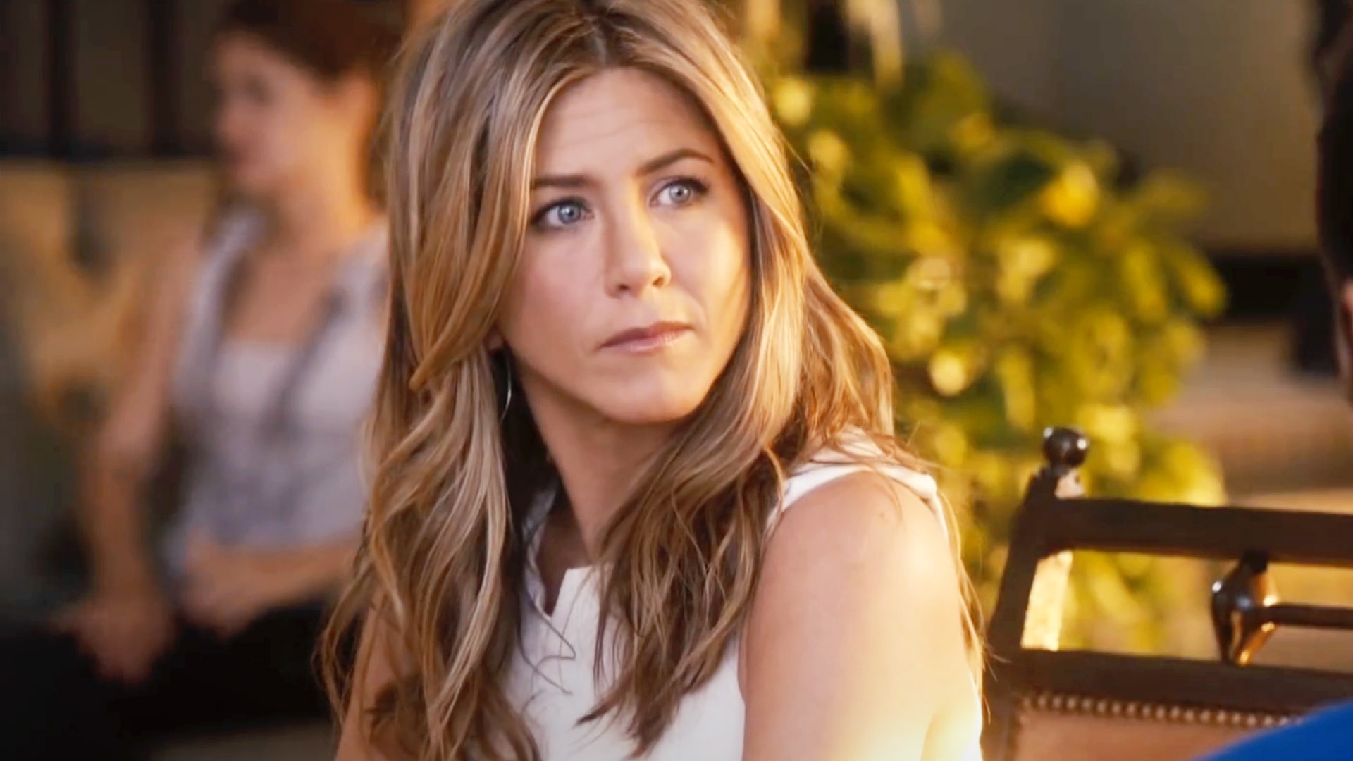 Jennifer Aniston's 'Just Go With It' Review: 'Predictable
