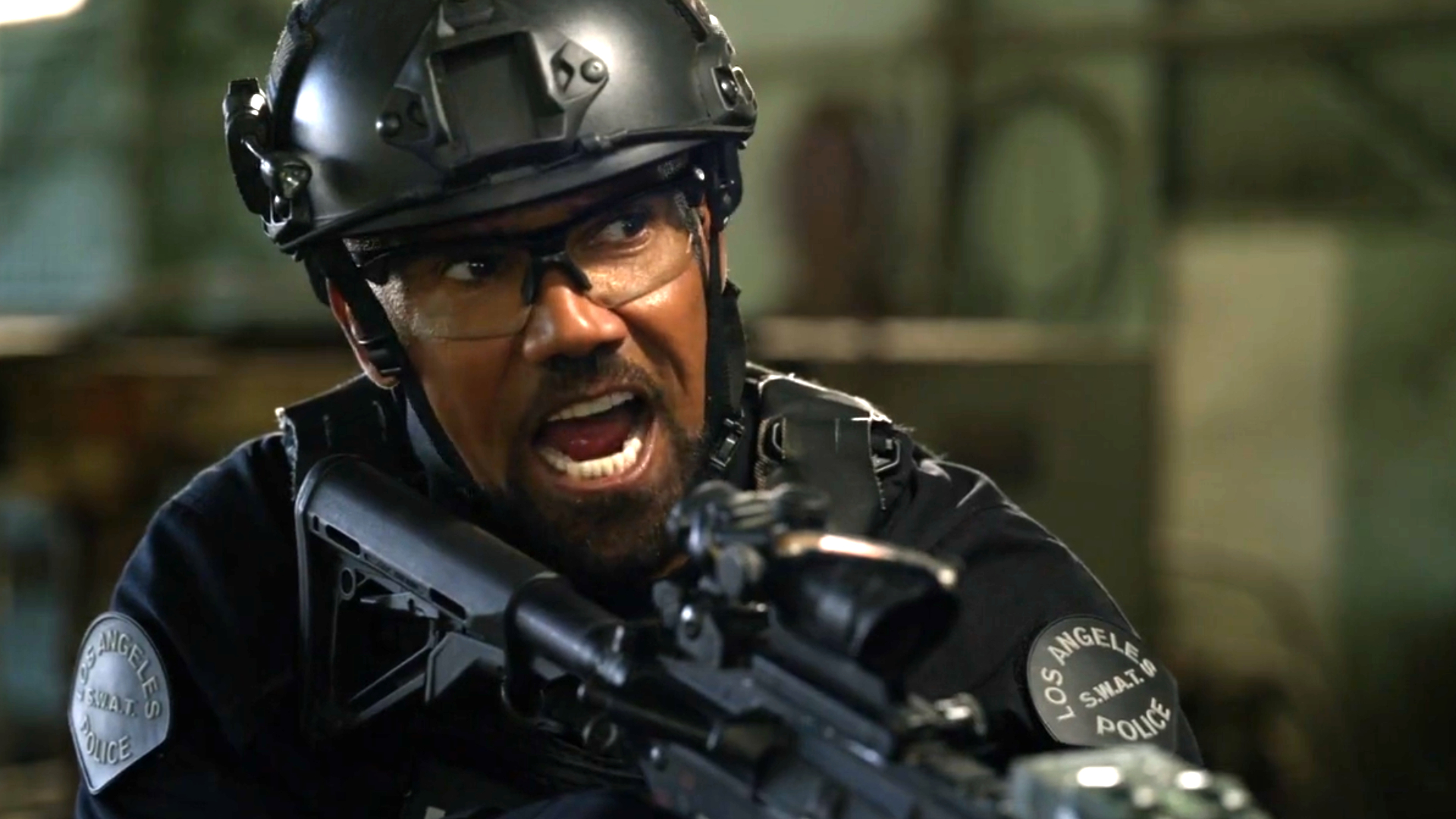 S.W.A.T.: Official Clip - Taking Down a Mad Bomber