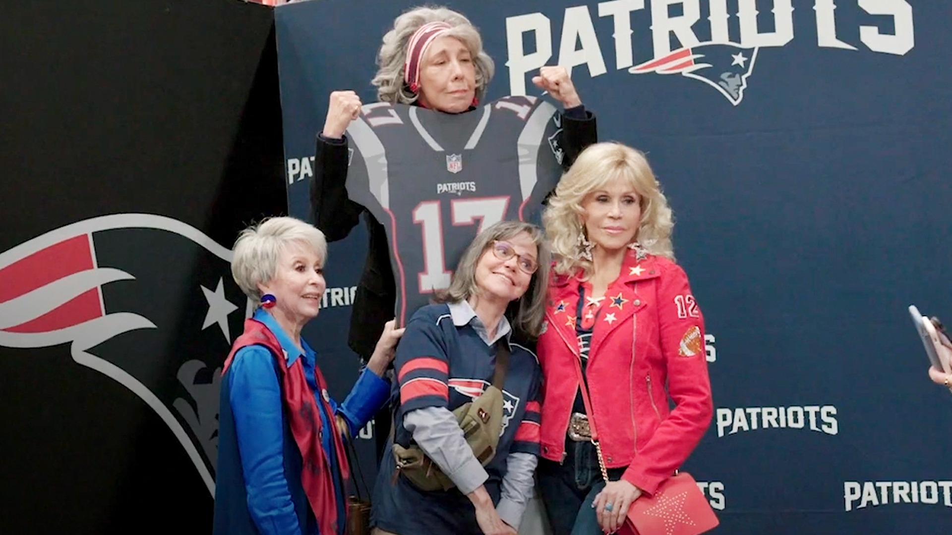 80 FOR BRADY: : Lily Tomlin, Jane Fonda, Rita Moreno, Sally Field, Tom  Brady, Billy Porter, Harry Hamlin, Guy Fieri, Alex Moffat, Rob Corddry,  Kyle Marvin, Glynn Turman, Bob Balaban, Jimmy O.