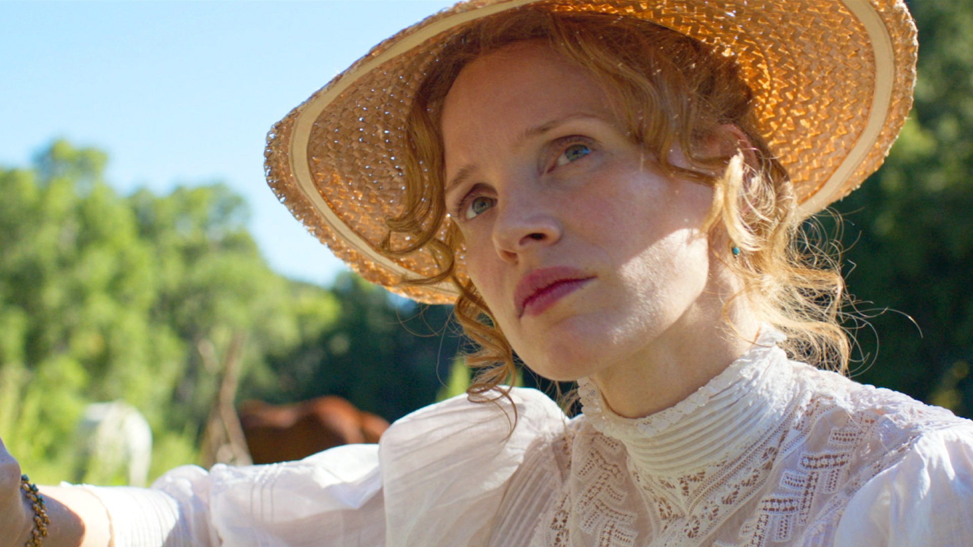 Woman Walks Ahead: Trailer 1