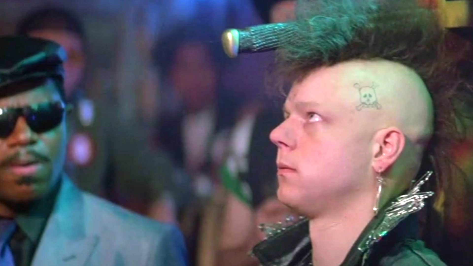 Crocodile Dundee II Official Clip Hung from a Rooftop Trailers